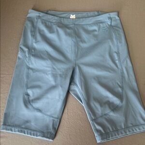 Women’s powder, blue fox racing Performance Shorts